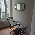 Au pied du Trocadéro